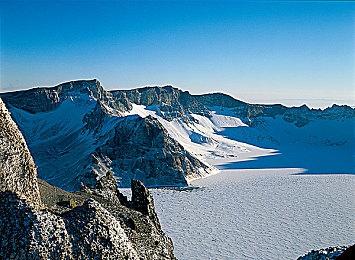 Jude Bellingham 成为《EA SPORTS FC™ 25》封面球星